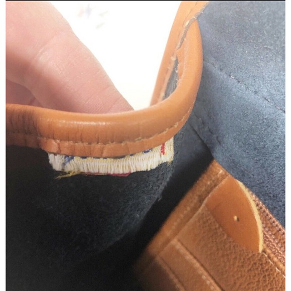 Vintage Dooney & Bourke Shoulder Bag Purse Crossbody All Weather Leather - Picture 7 of 9